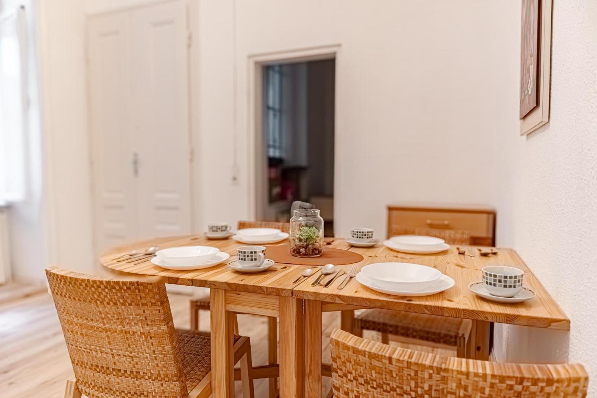Chic Apartment - Very Central And Well Connected Bécs Kültér fotó